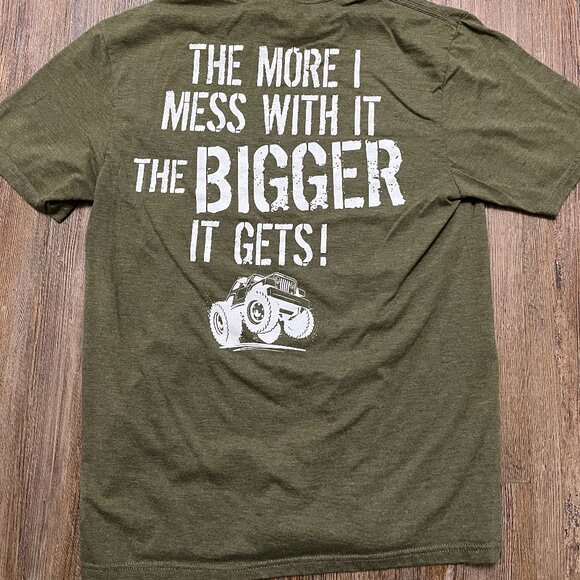 Smoky Mountain Jeep Outfitters T-Shirt - Adult Size Small - Picture 1 of 4